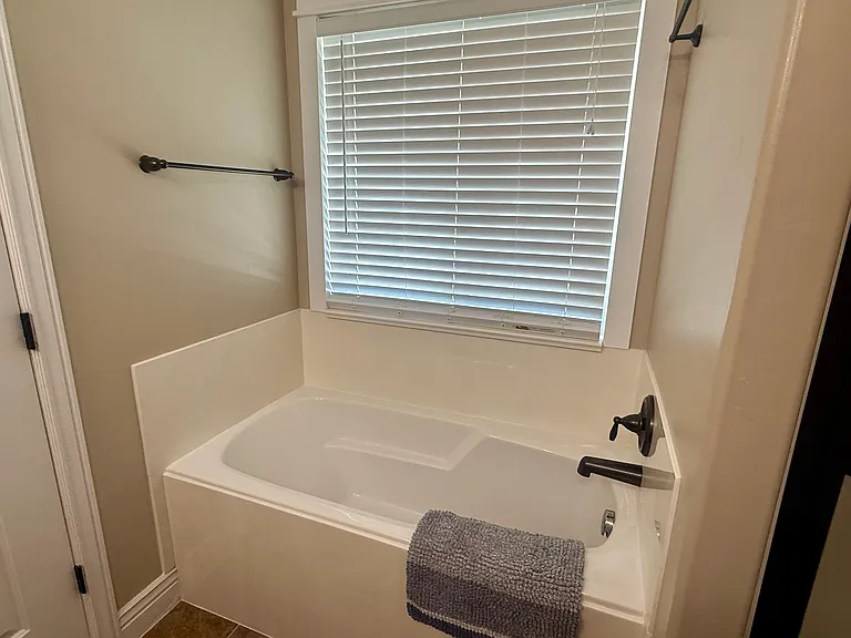 254 N Constitution Dr W — Photo 15