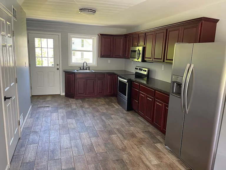 7331 E Main St #6-7-9 — Photo 2