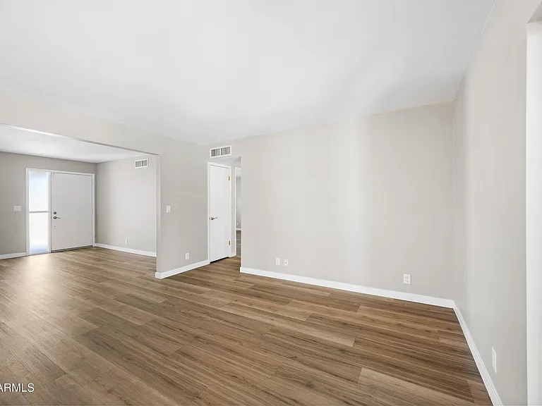 8054 E Dulcet Ct — Photo 7