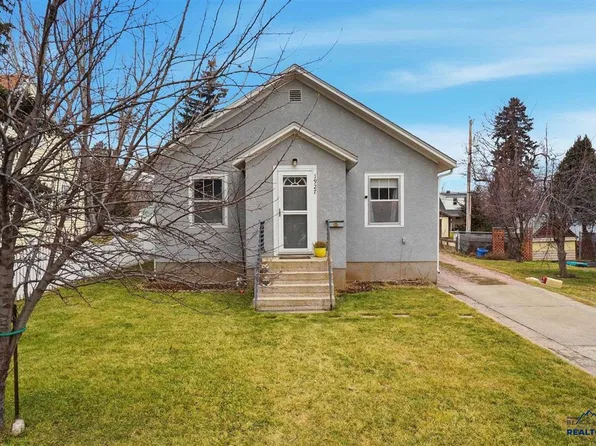 1927 Junction Ave, Sturgis, SD 57785
