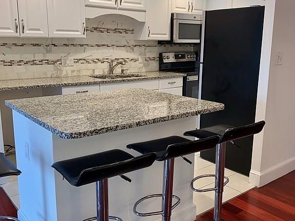 3rd image of 1000 Governors Dr APT 23