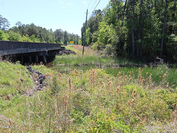 5th image of 223 Bear Creek Rd
