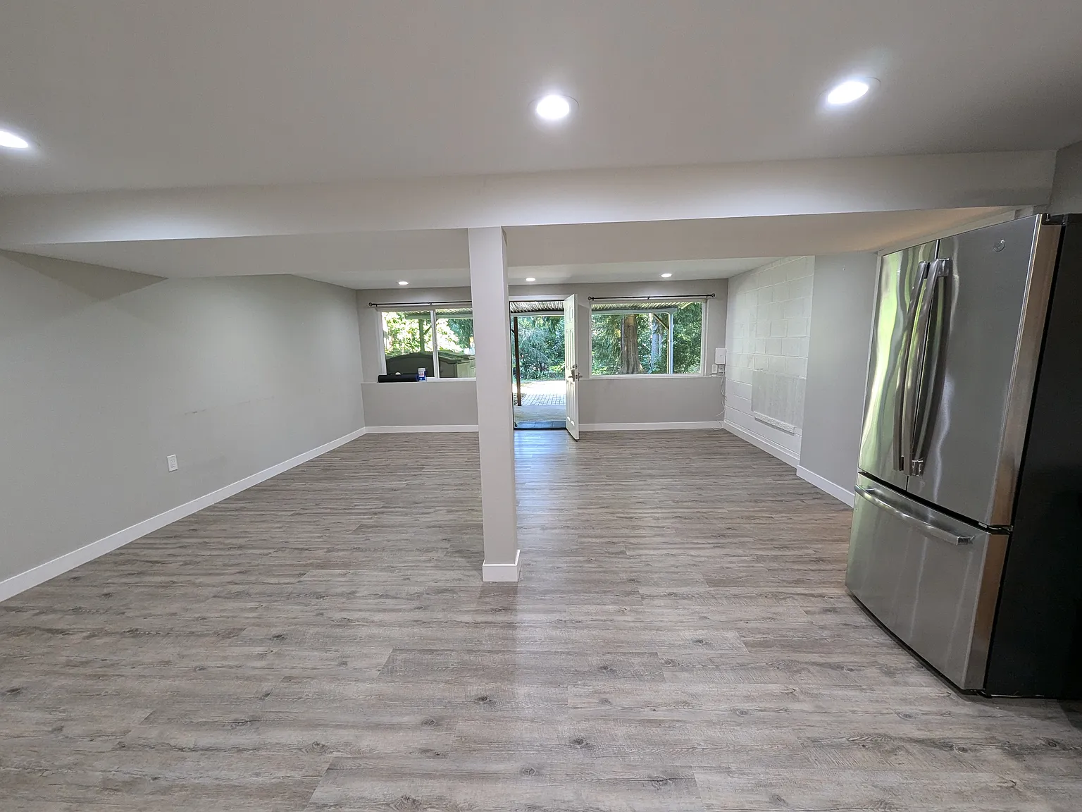 2 bed, 1.5 bath, 1200 sqft, $2,498 — Photo 2