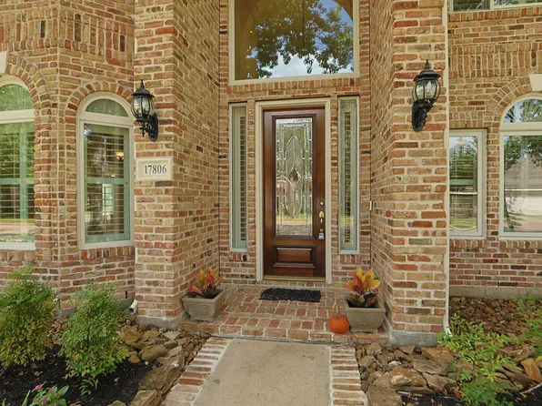 17806 W Copper Lakes Dr, Houston, TX 77095