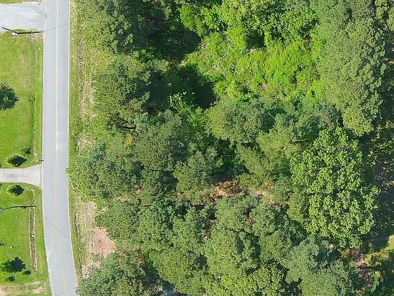 2nd image of 126 Tuscarora Trail