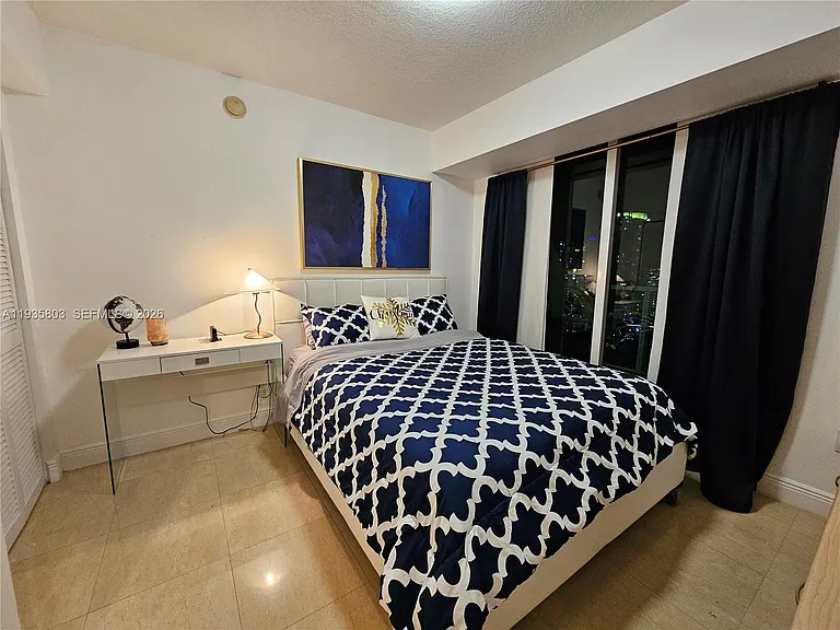 45 SE 5th St #1517 — Photo 37