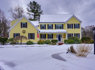 1 Oak Meadow Dr, Northborough, MA 01532