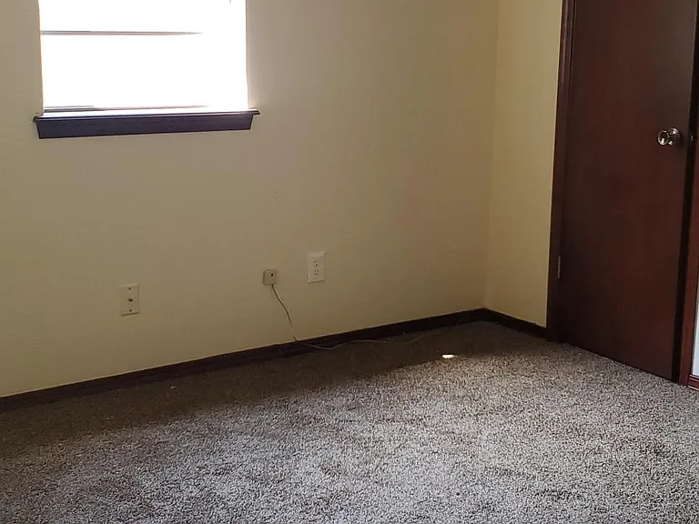 1116 Kings Ct — Photo 16