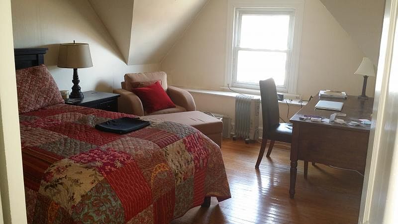 1st image of 202 Bellevue Ave Ste 3