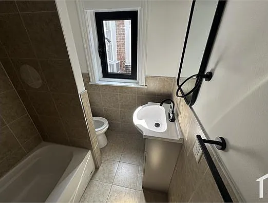 2236 E Allegheny Ave — Photo 11