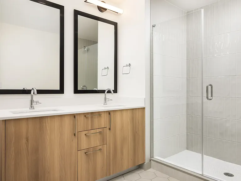649 Sabine St #808 — Photo 4