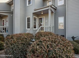 8713 Plantation Dr APT 402, Emerald Isle, NC 28594