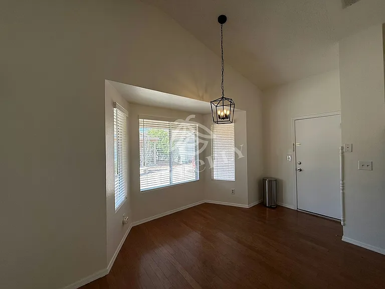 1841 E Indian Wells Dr — Photo 8