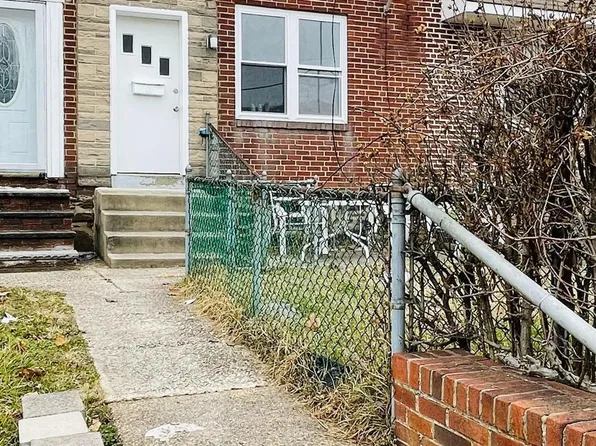 225 Weymouth Rd, Darby, PA 19023