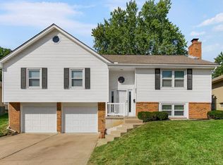 2211 NW 8th St, Blue Springs, MO 64015