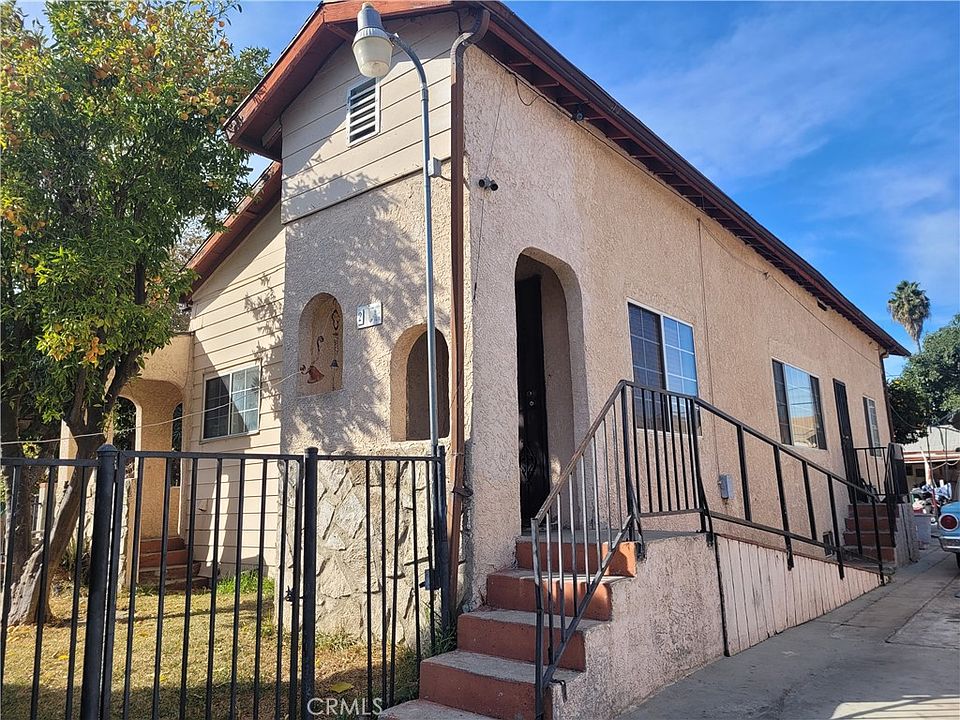 1st image of 2441 Harwood St