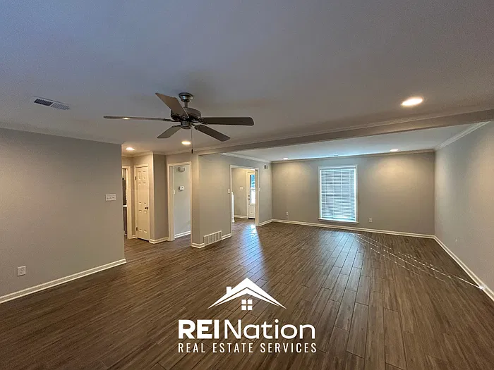 4 bed, 2.5 bath, 2115 sqft, $2,895 — Photo 3