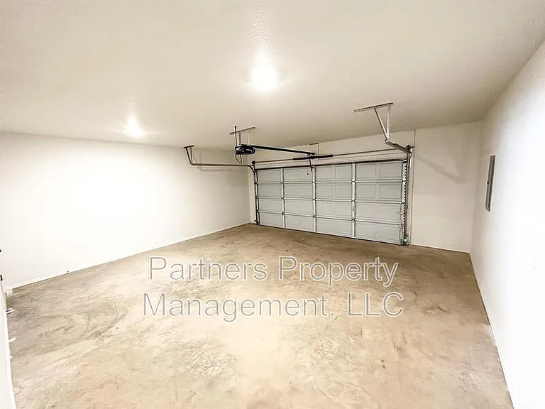 875 S Amarillo Ave #2 — Photo 23
