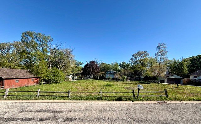 1st image of 26178 W Reed St