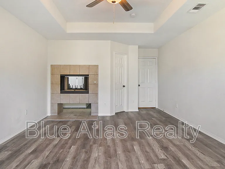 5717 Parkwood Trl — Photo 14