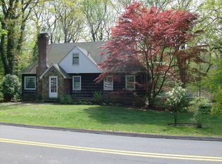 121 Old Mountain Rd N, Nyack, NY 10960