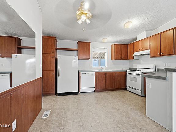 5th image of 15533 Allie St #0