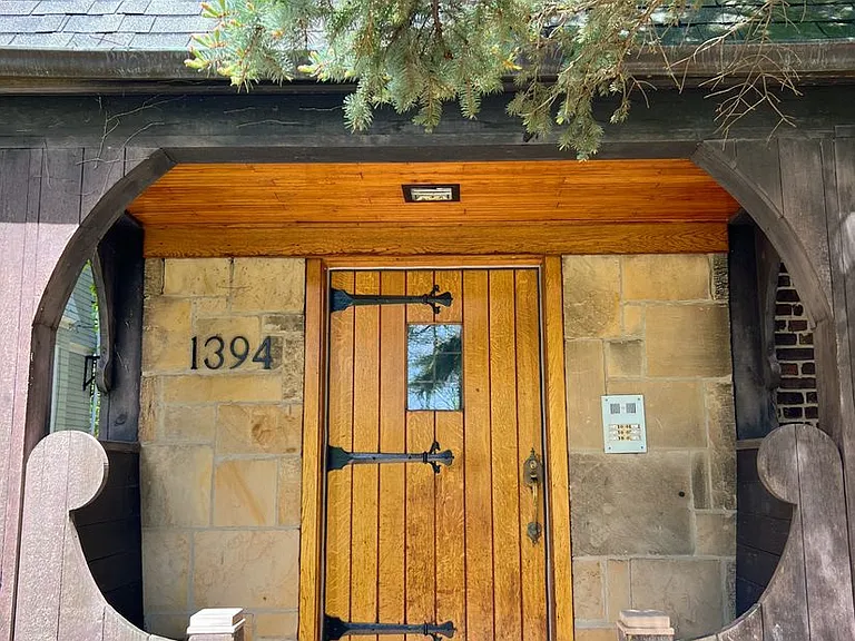 Amherst Woods Apartments — Photo 38