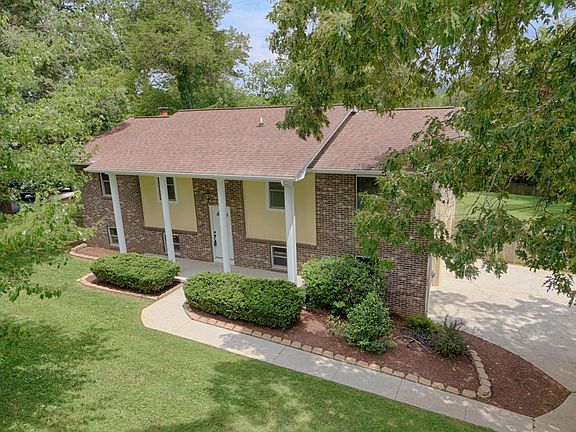 3rd image of 7502 Temple Acres Dr
