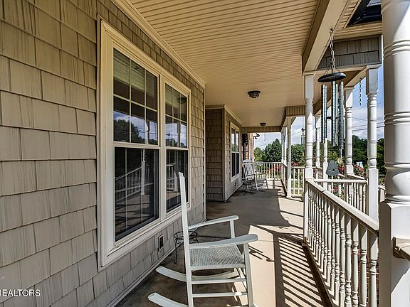 5th image of 7165 Windwhisper Blvd