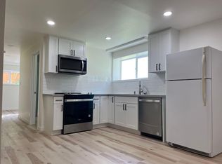9447 NE 14th St, Clyde Hill, WA 98004