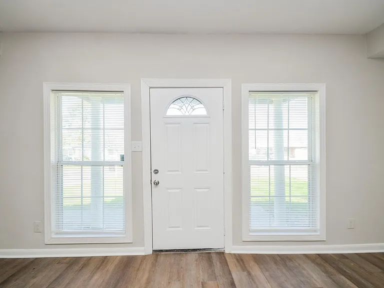 5238 Keystone St — Photo 3