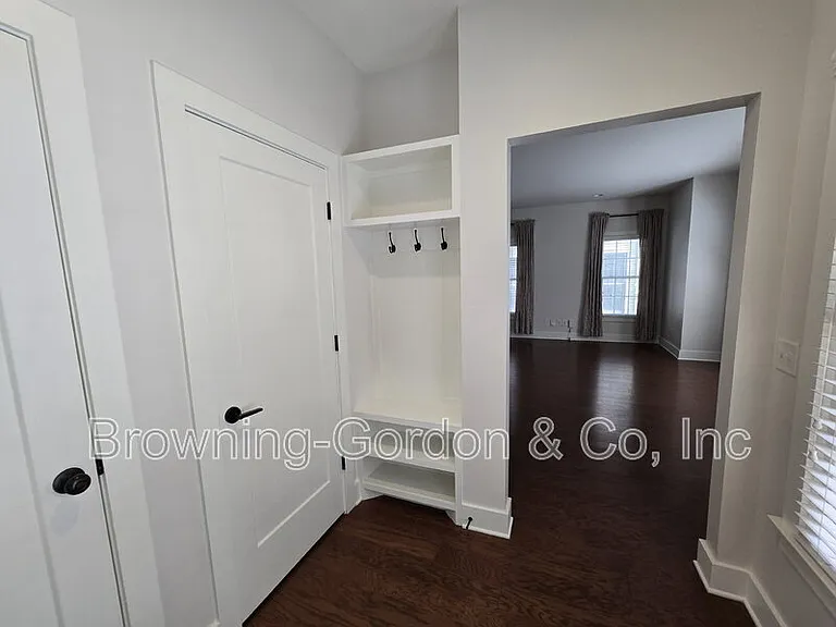 4017 Elkins Aly — Photo 22