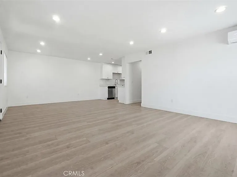 307 N Tustin Ave #B — Photo 7