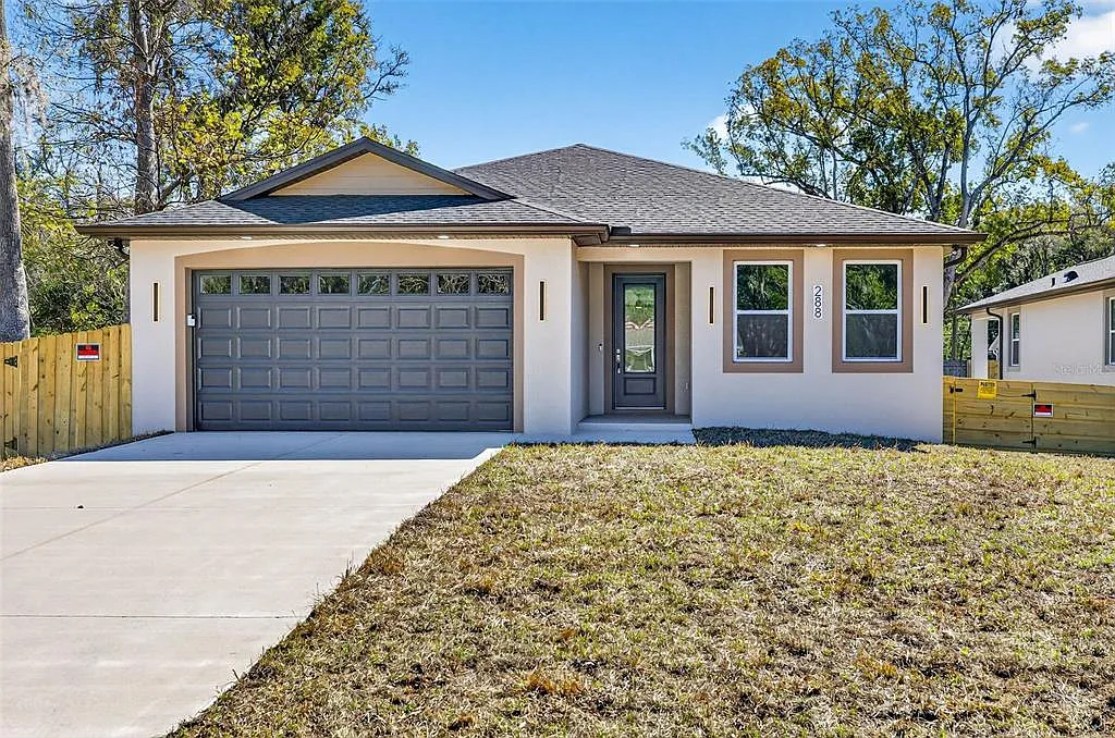4 bed, 2.0 bath, 1874 sqft, $2,600 — Photo 1