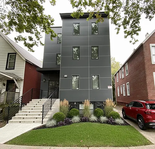 7526 S Ellis Ave #2 Photo 1