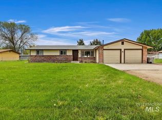 2925 E Greenhurst Rd, Nampa, ID 83686