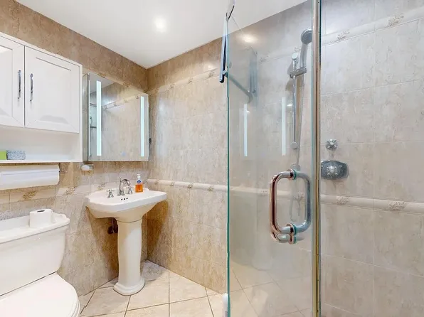 2421 Ocean Avenue image 13 of 16