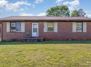 302 W Debby Dr, Shelby, NC 28152
