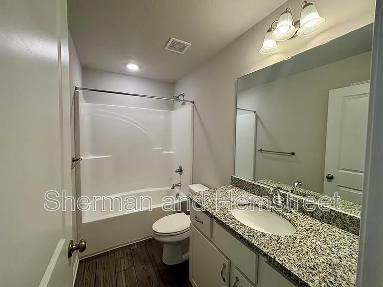 1101 Clareton Dr — Photo 17