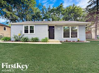 742 Southwind Dr, Carpentersville, IL 60110