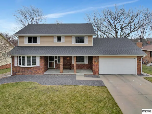 940 Twin Ridge Rd, Lincoln, NE 68510
