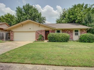 118 W Honolulu St S, Broken Arrow, OK 74012