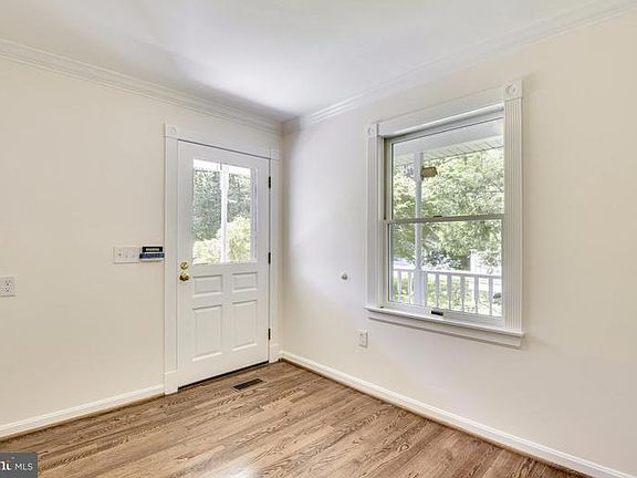 3rd image of 11005 Kenilworth Ave