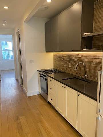 1st image of 33 Montrose Ave #4L