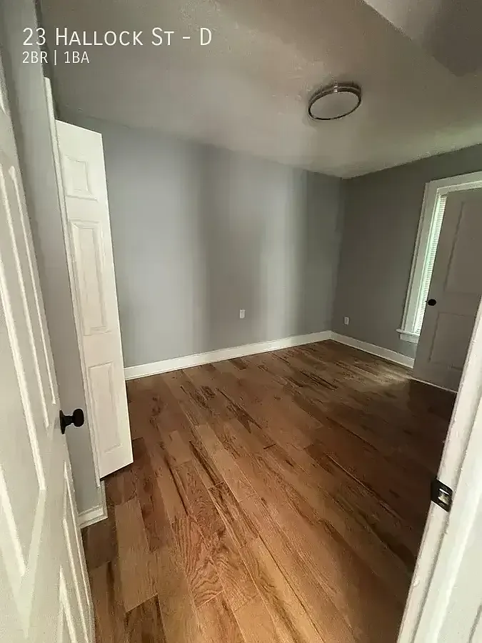 23 Hallock St APT D — Photo 1