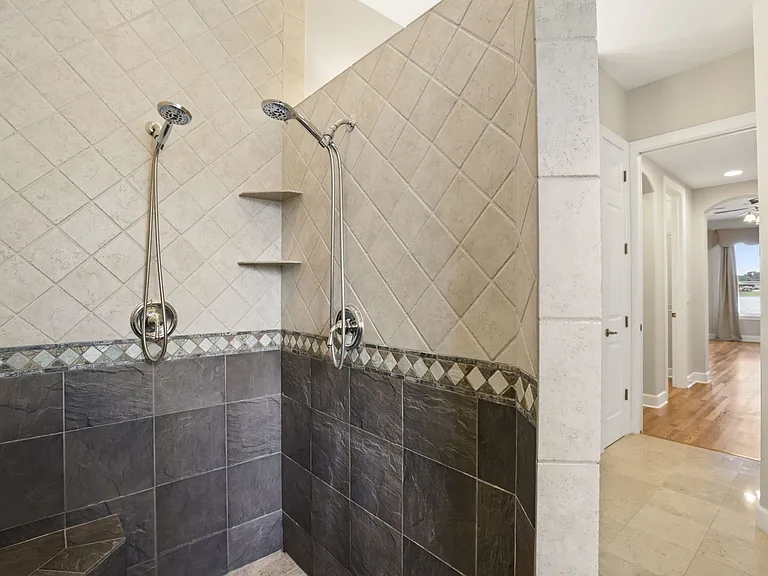 5554 Palm Lake Cir — Photo 31