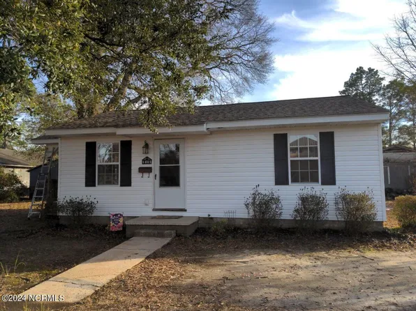 902 E 13th Street, Lumberton, NC 28358