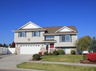 8977 N Fitzue Dr, Hayden Lake, ID 83835