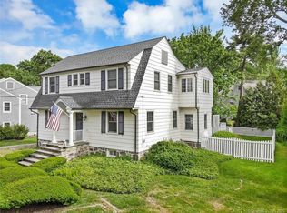 10 Lake Dr S, Riverside, CT 06878