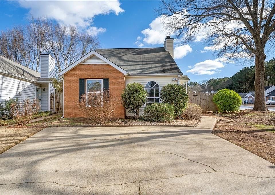 1st image of 2025 Brittania Cir